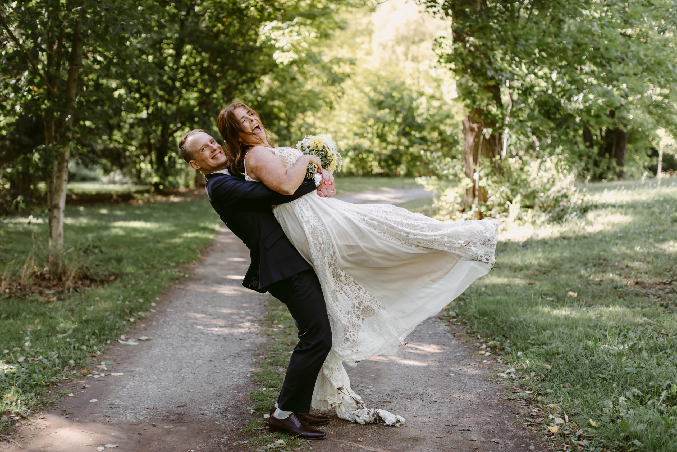 Outdoor Ontario Wedding | Danica Oliva Photography